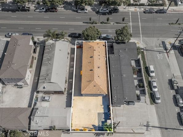 11521 Inglewood Avenue, Hawthorne CA 90250