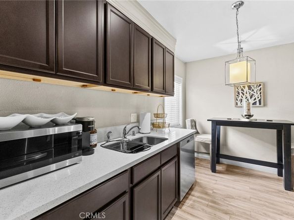 11521 Inglewood Avenue, Hawthorne CA 90250