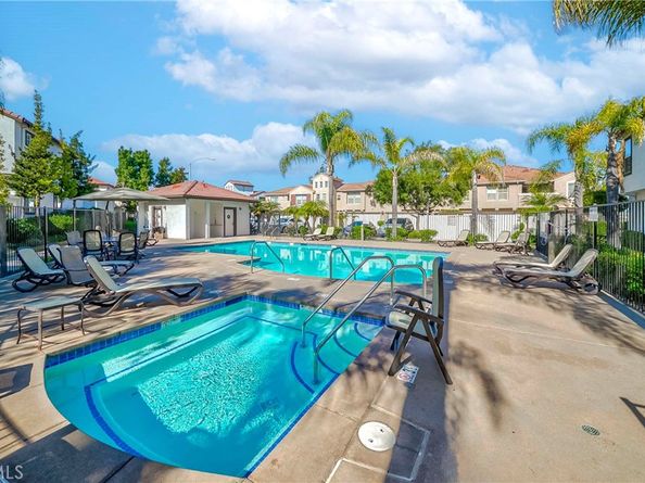 5010 Golondrina Way 64, Oceanside CA 92057