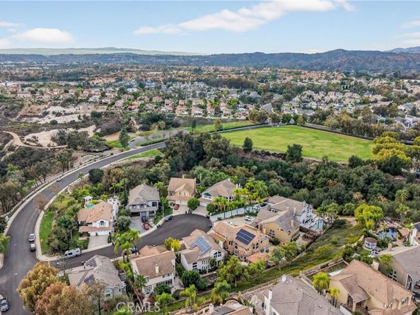21352 Silvertree Lane, Rancho Santa Margarita CA 92679