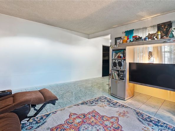 1020 N Kemp Avenue, Compton CA 90220