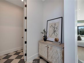 707 Patolita, Corona Del Mar CA 92625