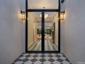 707 Patolita, Corona Del Mar CA 92625