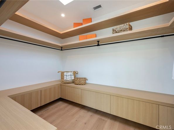 707 Patolita, Corona Del Mar CA 92625