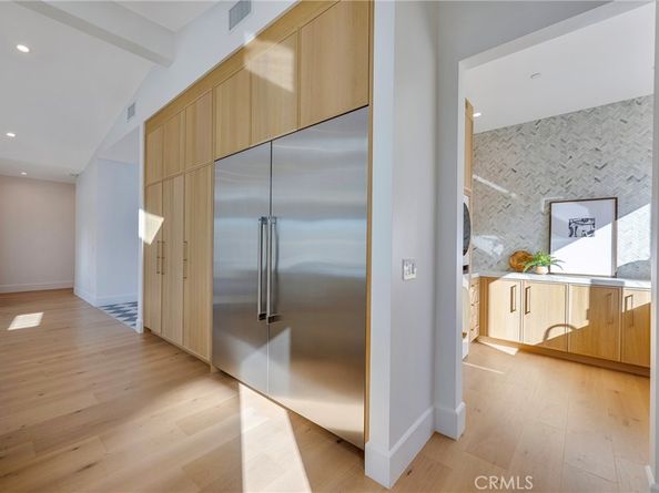 707 Patolita, Corona Del Mar CA 92625