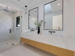 707 Patolita, Corona Del Mar CA 92625