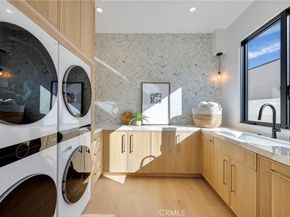 707 Patolita, Corona Del Mar CA 92625