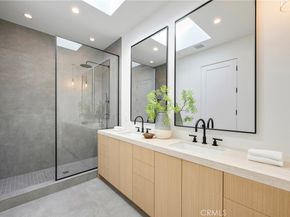 707 Patolita, Corona Del Mar CA 92625