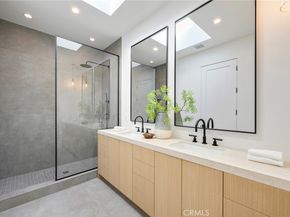 707 Patolita, Corona Del Mar CA 92625