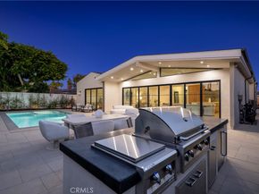 707 Patolita, Corona Del Mar CA 92625