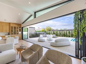 707 Patolita, Corona Del Mar CA 92625