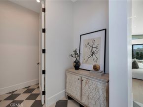 707 Patolita, Corona Del Mar CA 92625