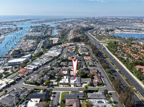 707 Patolita, Corona Del Mar CA 92625