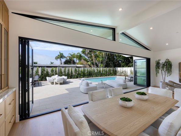 707 Patolita, Corona Del Mar CA 92625