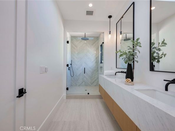 707 Patolita, Corona Del Mar CA 92625