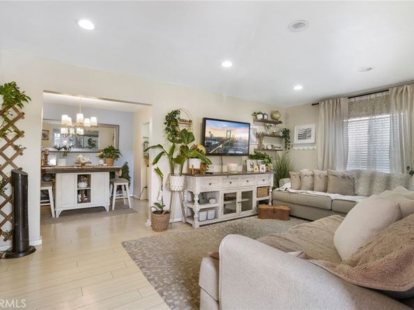 4037 E 7th Street, Long Beach CA 90804