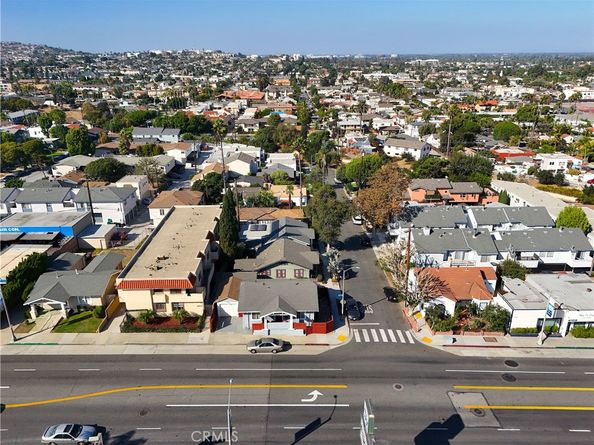 4037 E 7th Street, Long Beach CA 90804