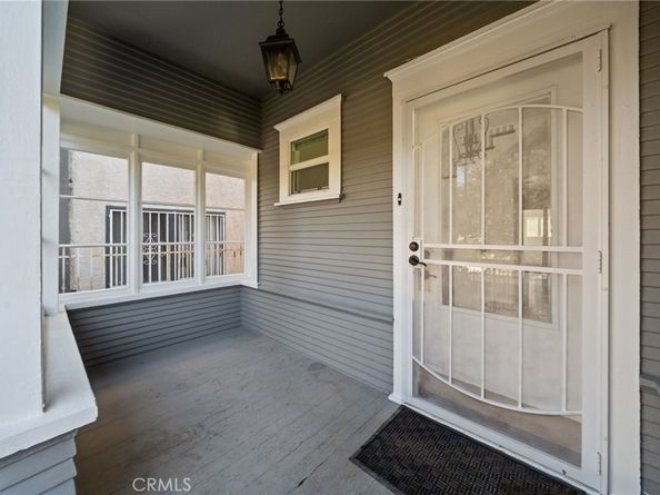 1148 Chestnut Avenue, Long Beach CA 90813