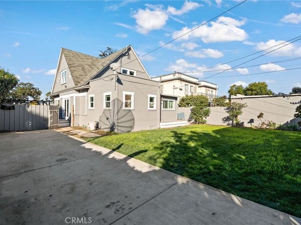 1148 Chestnut Avenue, Long Beach CA 90813