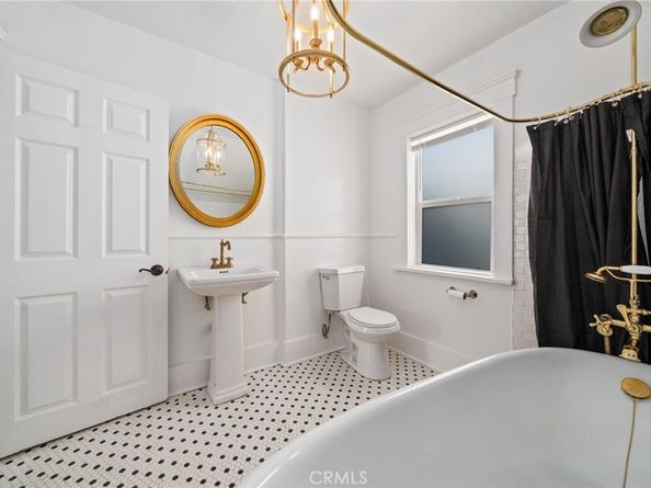 1148 Chestnut Avenue, Long Beach CA 90813