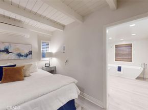 322 12 th, Huntington Beach CA 92648