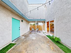 322 12 th, Huntington Beach CA 92648