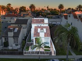 322 12 th, Huntington Beach CA 92648