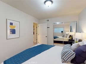 322 12 th, Huntington Beach CA 92648