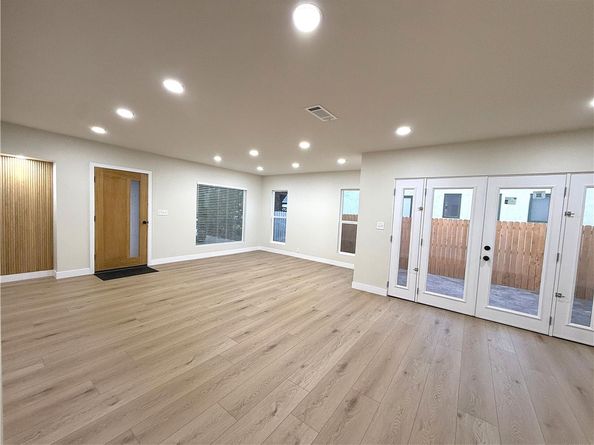 1207 S Van Ness, Santa Ana CA 92707