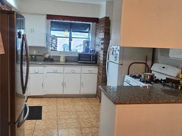 2313 Downie Place, Santa Ana CA 92706