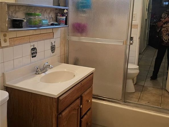 2313 Downie Place, Santa Ana CA 92706