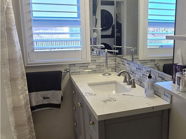 151 121 St Place, Los Angeles CA 90061