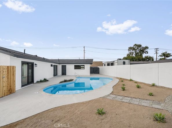 6072 Navajo Road, Westminster CA 92683