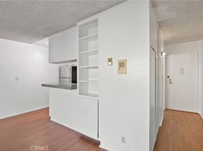 5585 E Pacific Coast Hwy Unit 129, Long Beach CA 90804