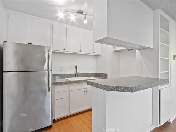 5585 E Pacific Coast Hwy Unit 129, Long Beach CA 90804