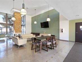 5585 E Pacific Coast Hwy Unit 129, Long Beach CA 90804