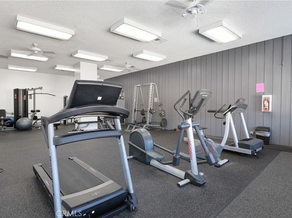 5585 E Pacific Coast Hwy Unit 129, Long Beach CA 90804