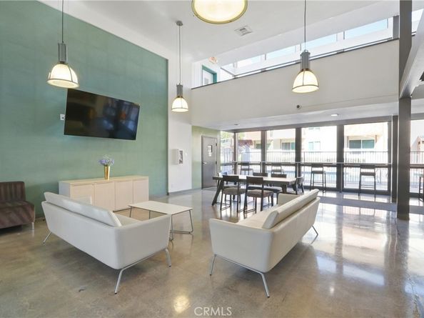 5585 E Pacific Coast Hwy Unit 129, Long Beach CA 90804