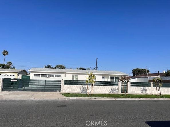 14572 Purdy Street, Midway City CA 92655