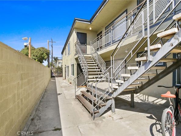 600 Almond, Long Beach CA 90802