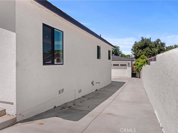 577 Stepney Street, Inglewood CA 90302