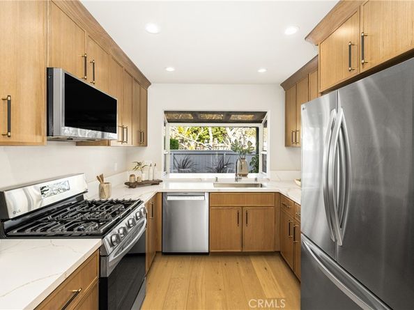 11 Thunder Trail 6, Irvine CA 92614