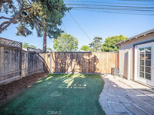 916 Junipero Avenue, Long Beach CA 90804