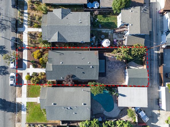 916 Junipero Avenue, Long Beach CA 90804