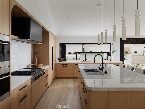 919 Sandcastle Drive, Corona Del Mar CA 92625