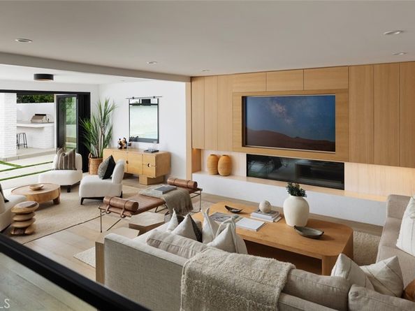 919 Sandcastle Drive, Corona Del Mar CA 92625