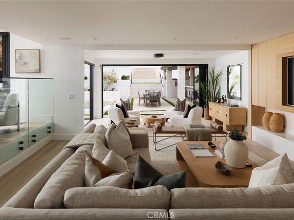 919 Sandcastle Drive, Corona Del Mar CA 92625