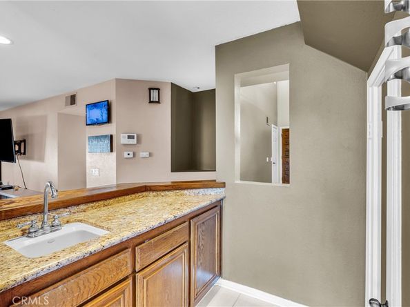 1549 Hillcrest Drive, Pomona CA 91768