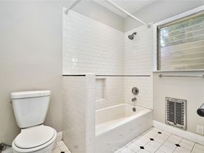6669 De Longpre Avenue, Los Angeles CA 90028