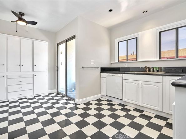 6669 De Longpre Avenue, Los Angeles CA 90028